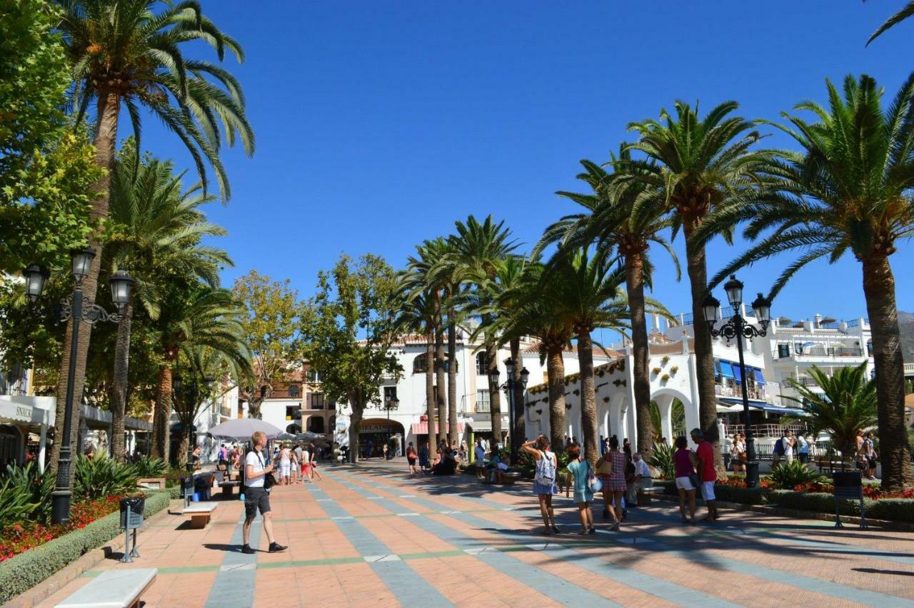 Rico Apartaments Parador Nerja Kültér fotó